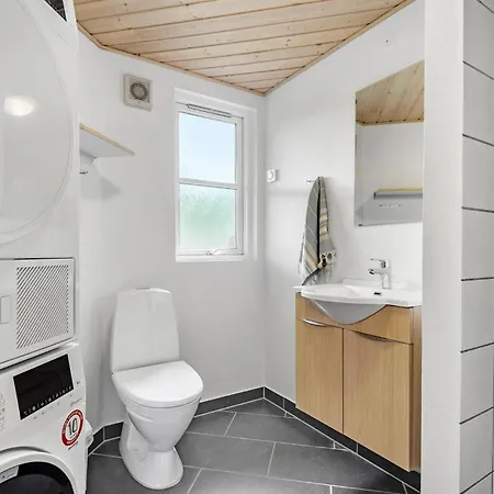 Holiday home Lovely In With Kitchen